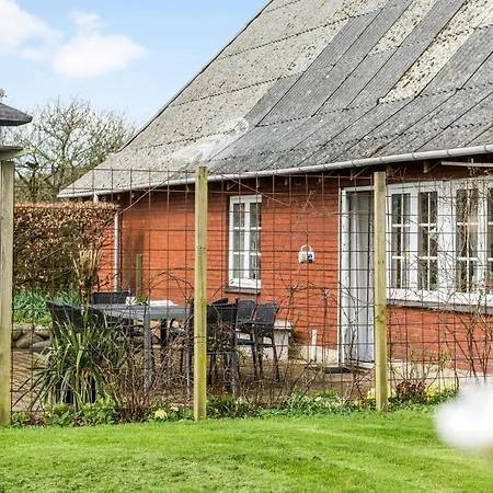 In With Wifi Дом отдыха *